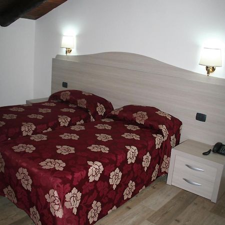 Agriturismo Cascina Del Vai カイロ・モンテノッテ 部屋 写真