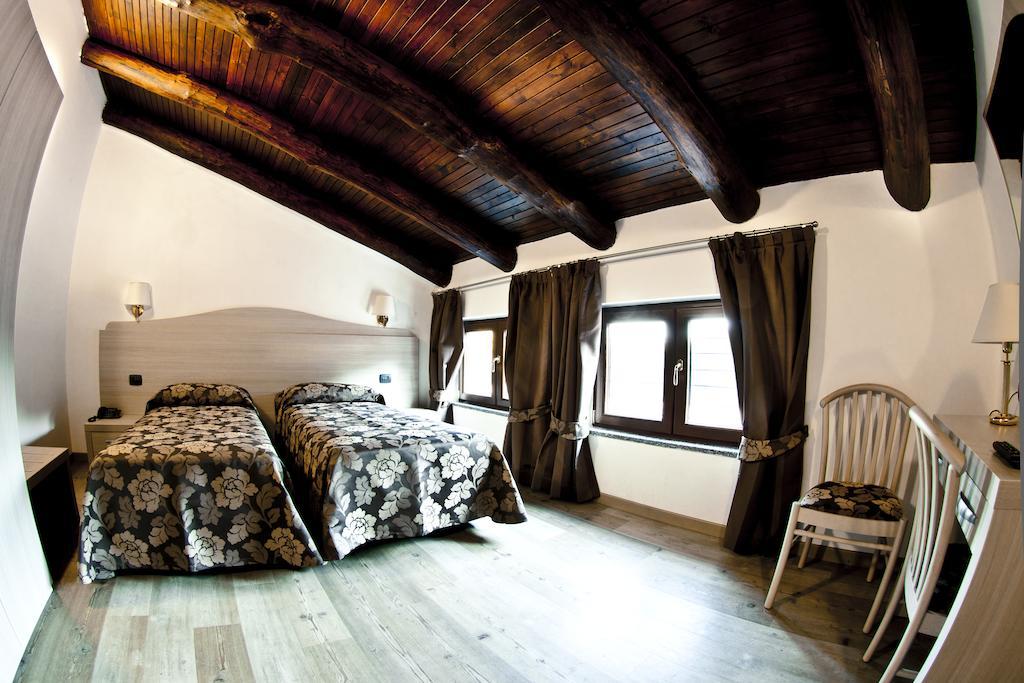Agriturismo Cascina Del Vai カイロ・モンテノッテ エクステリア 写真