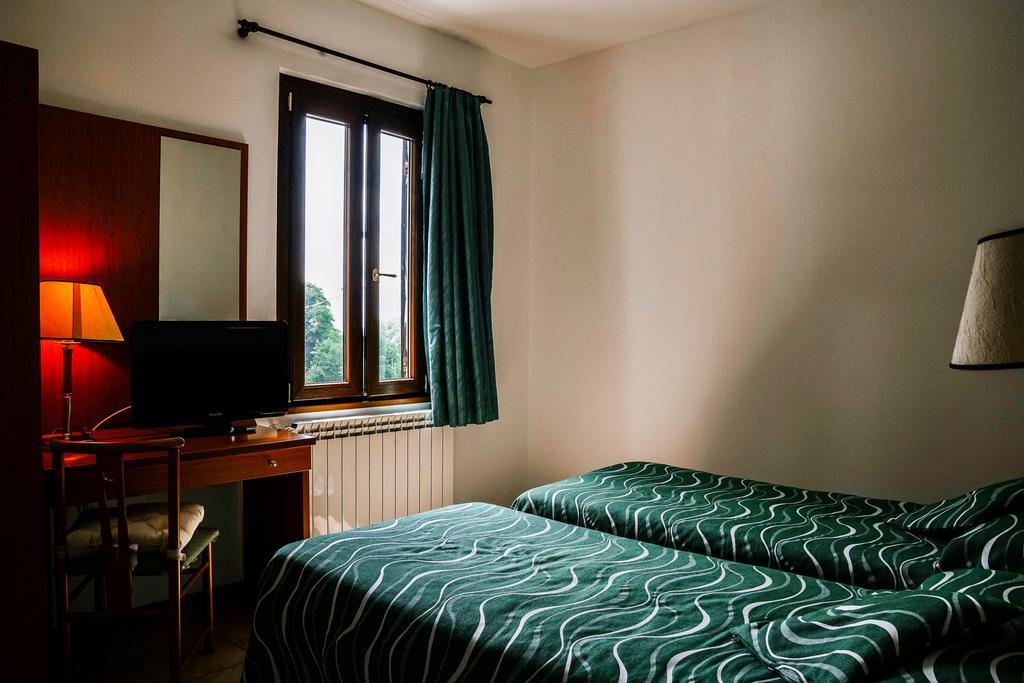 Agriturismo Cascina Del Vai カイロ・モンテノッテ エクステリア 写真