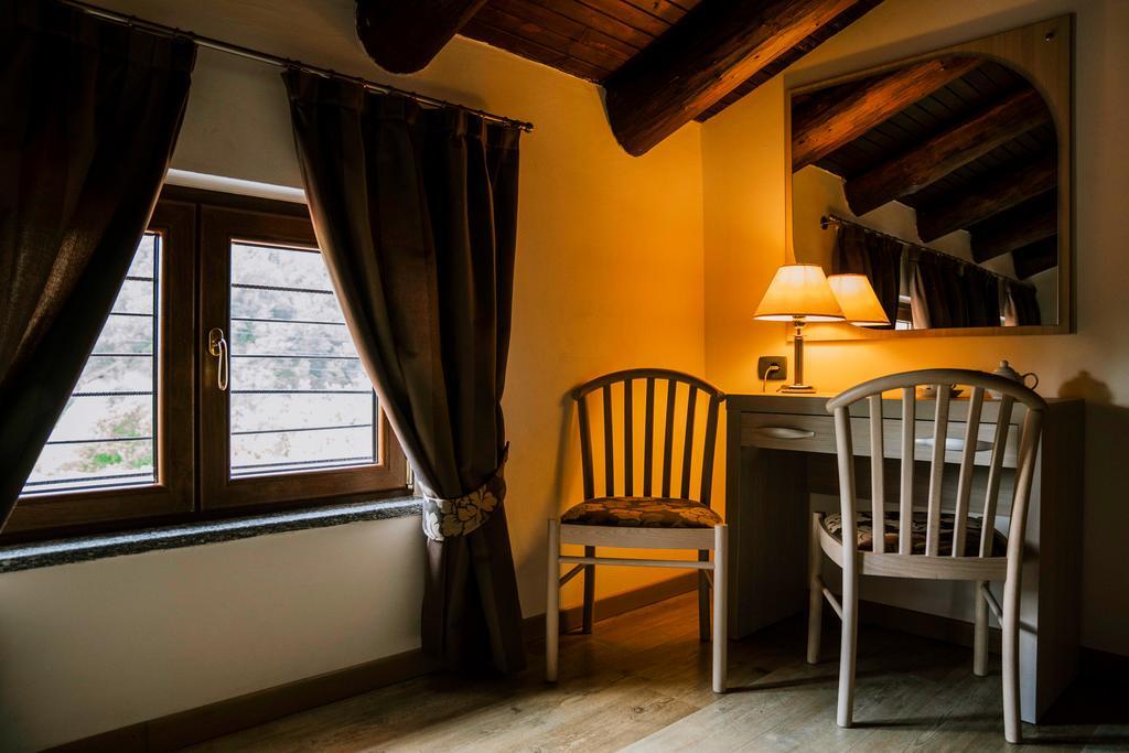 Agriturismo Cascina Del Vai カイロ・モンテノッテ エクステリア 写真