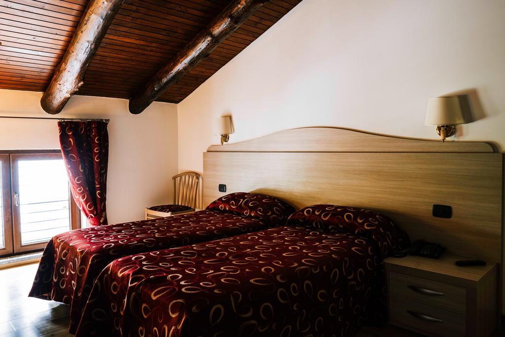 Agriturismo Cascina Del Vai カイロ・モンテノッテ エクステリア 写真